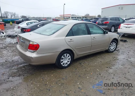 2005 Toyota Camry Std z USA, uszkodzony, nr VIN 4T1BE32K85U582466